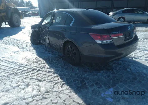 2011 Honda Accord 2.4 Ex-L z USA, uszkodzony, nr VIN 1HGCP2F88BA004913